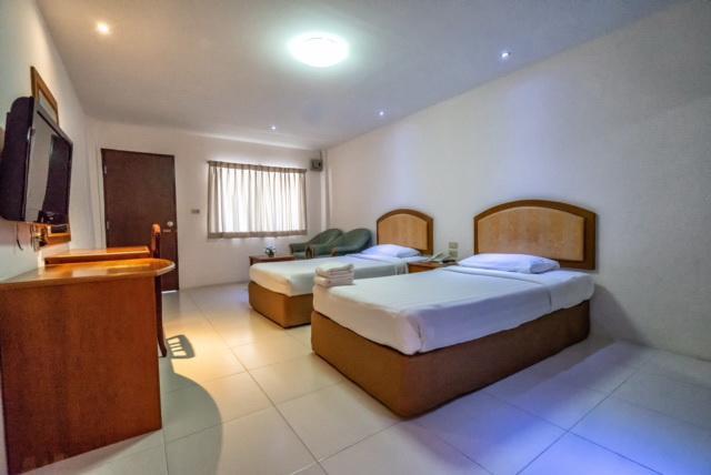 Golden House Service And Apartment Rayong Zewnętrze zdjęcie